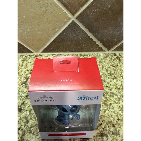 New Hallmark Disney Lilo & Stitch REINDEER STITCH Christmas Ornament Resin Gift - Picture 6 of 6
